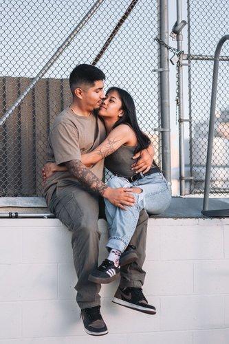 mobile - carousel-hero-element image-3